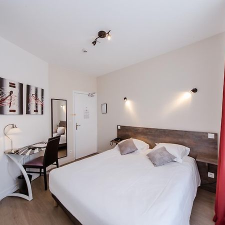 Logis Hotel - Le Petit Bellon Санліс Екстер'єр фото