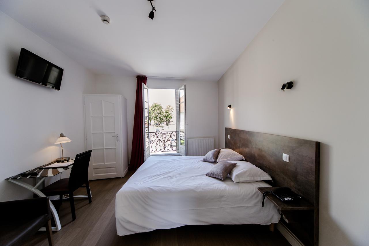 Logis Hotel - Le Petit Bellon Санліс Екстер'єр фото
