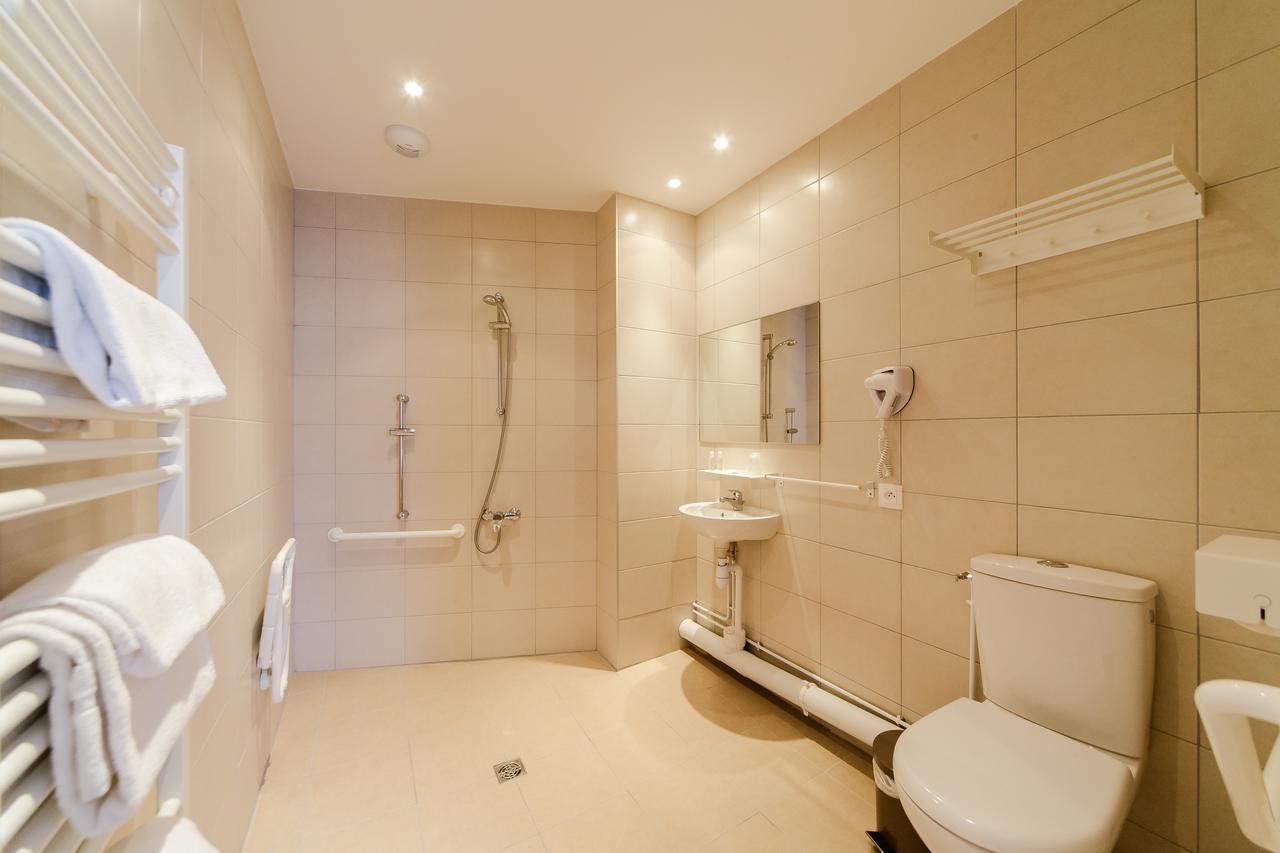 Logis Hotel - Le Petit Bellon Санліс Екстер'єр фото