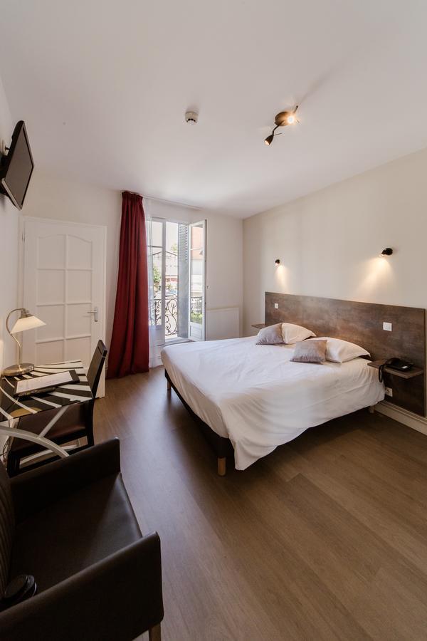 Logis Hotel - Le Petit Bellon Санліс Екстер'єр фото
