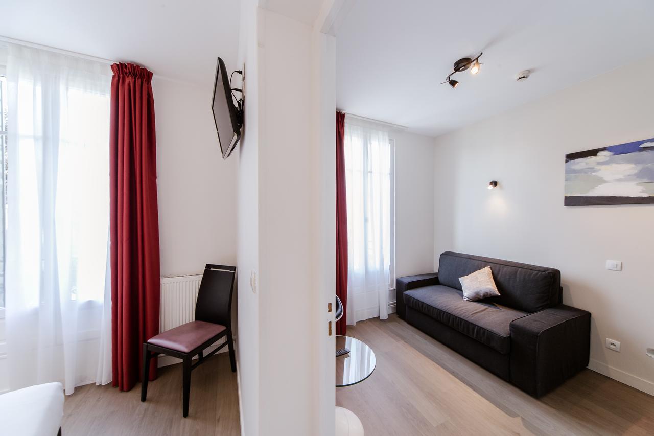 Logis Hotel - Le Petit Bellon Санліс Екстер'єр фото