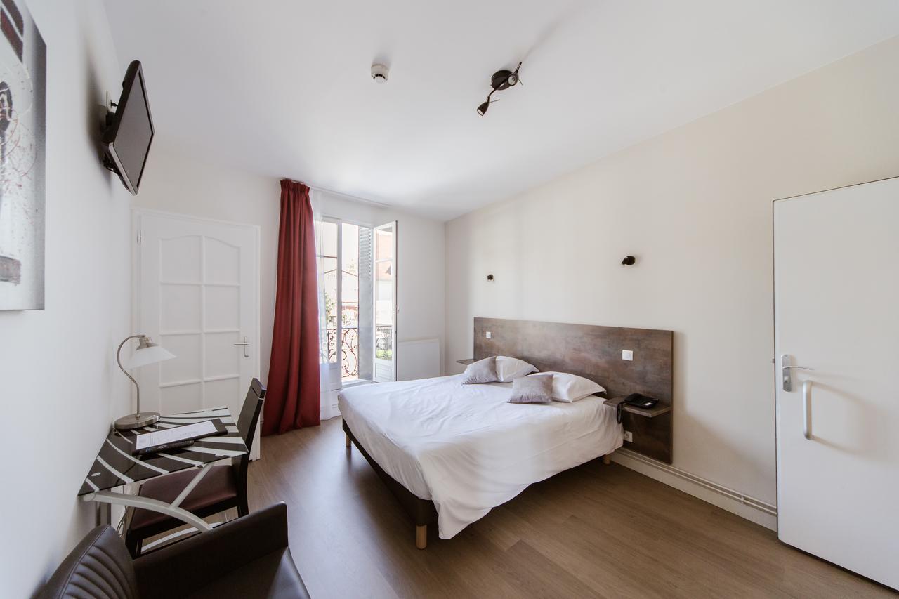 Logis Hotel - Le Petit Bellon Санліс Екстер'єр фото