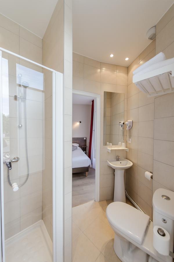 Logis Hotel - Le Petit Bellon Санліс Екстер'єр фото